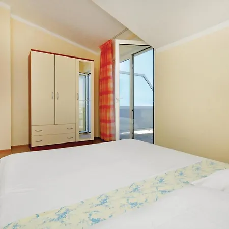 With Sea View 380 アパート *